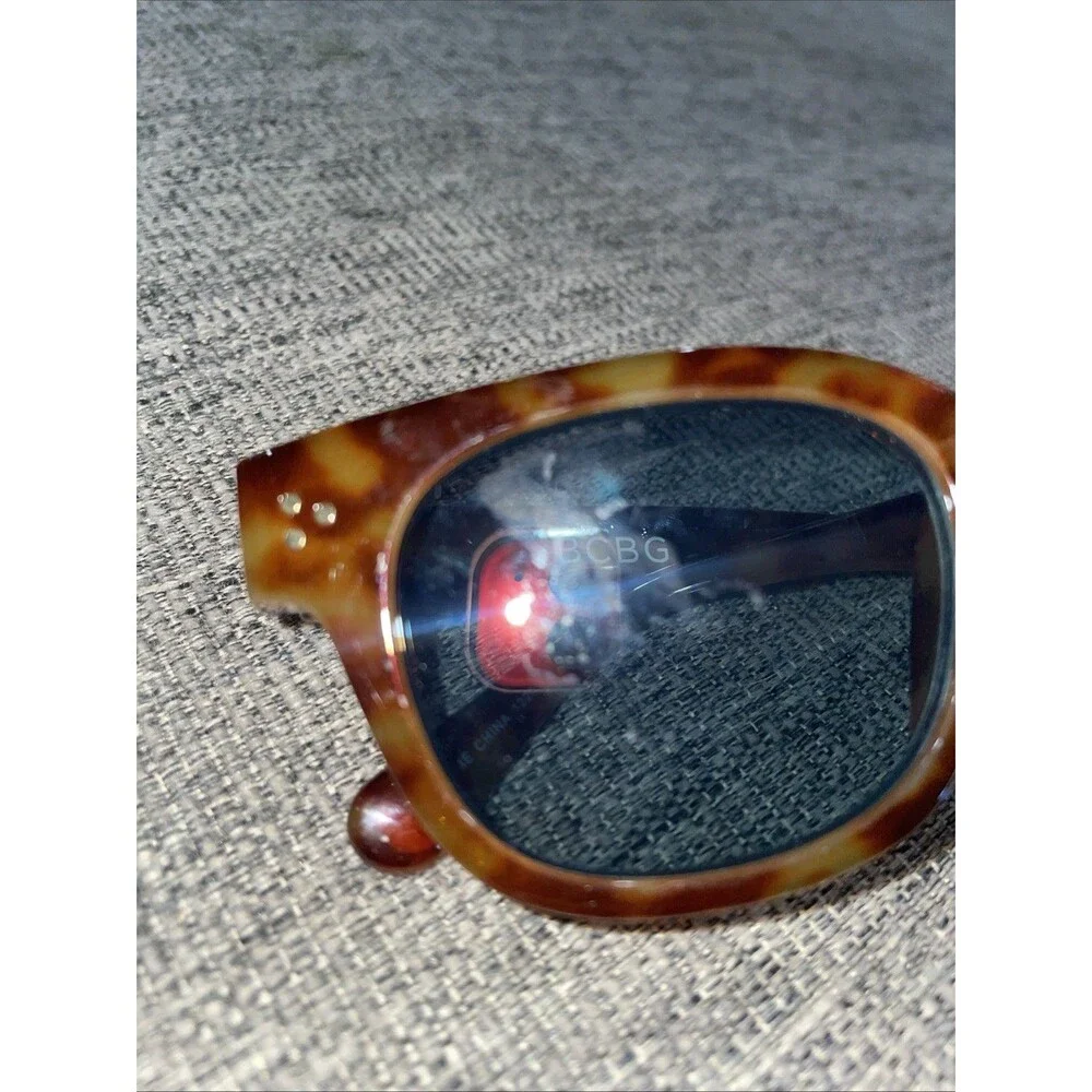 BCBG Tortoise Shell Brown Women’s Sunglasses New